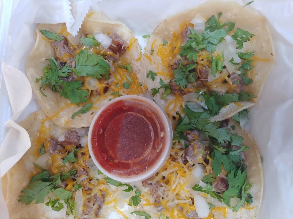 Mercedes Mexican Restaurant | restaurant | 11165 Irma Dr, Northglenn, CO 80233, USA | 3034573208 OR +1 303-457-3208