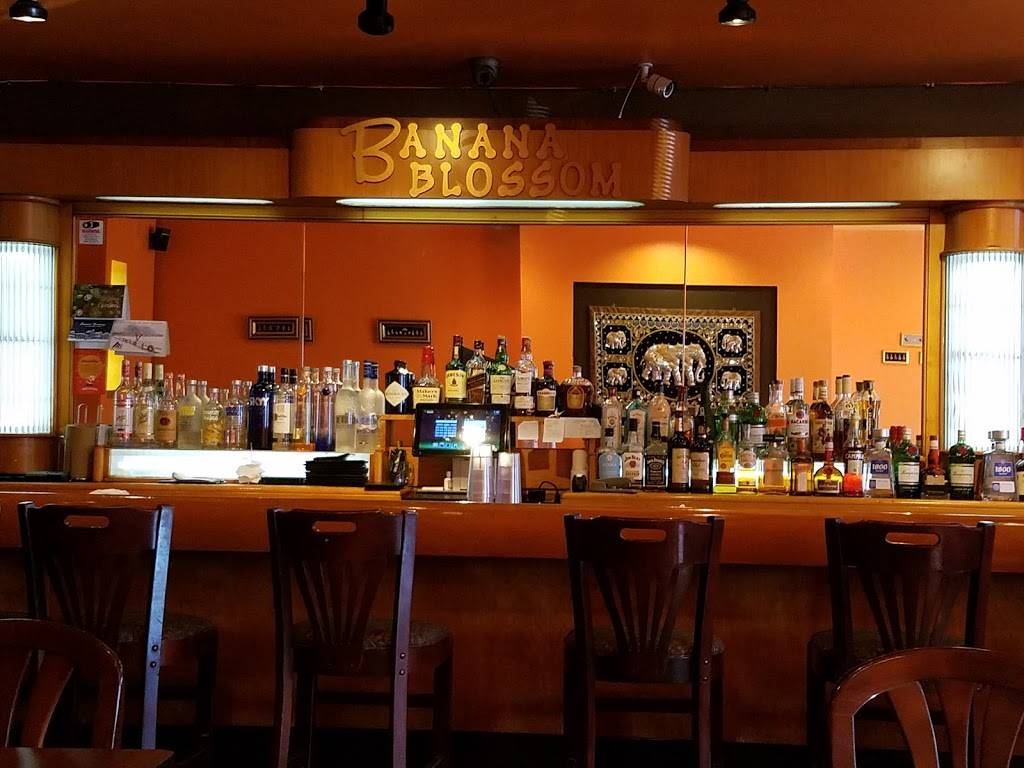 Banana Blossom | restaurant | 2800 Clinton Ave, Cleveland, OH 44113, USA | 2166965529 OR +1 216-696-5529
