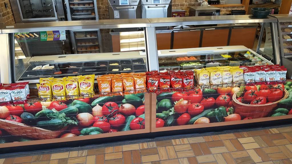 Subway | restaurant | 220 S Chestnut St, Barnesville, OH 43713, USA | 7404254477 OR +1 740-425-4477