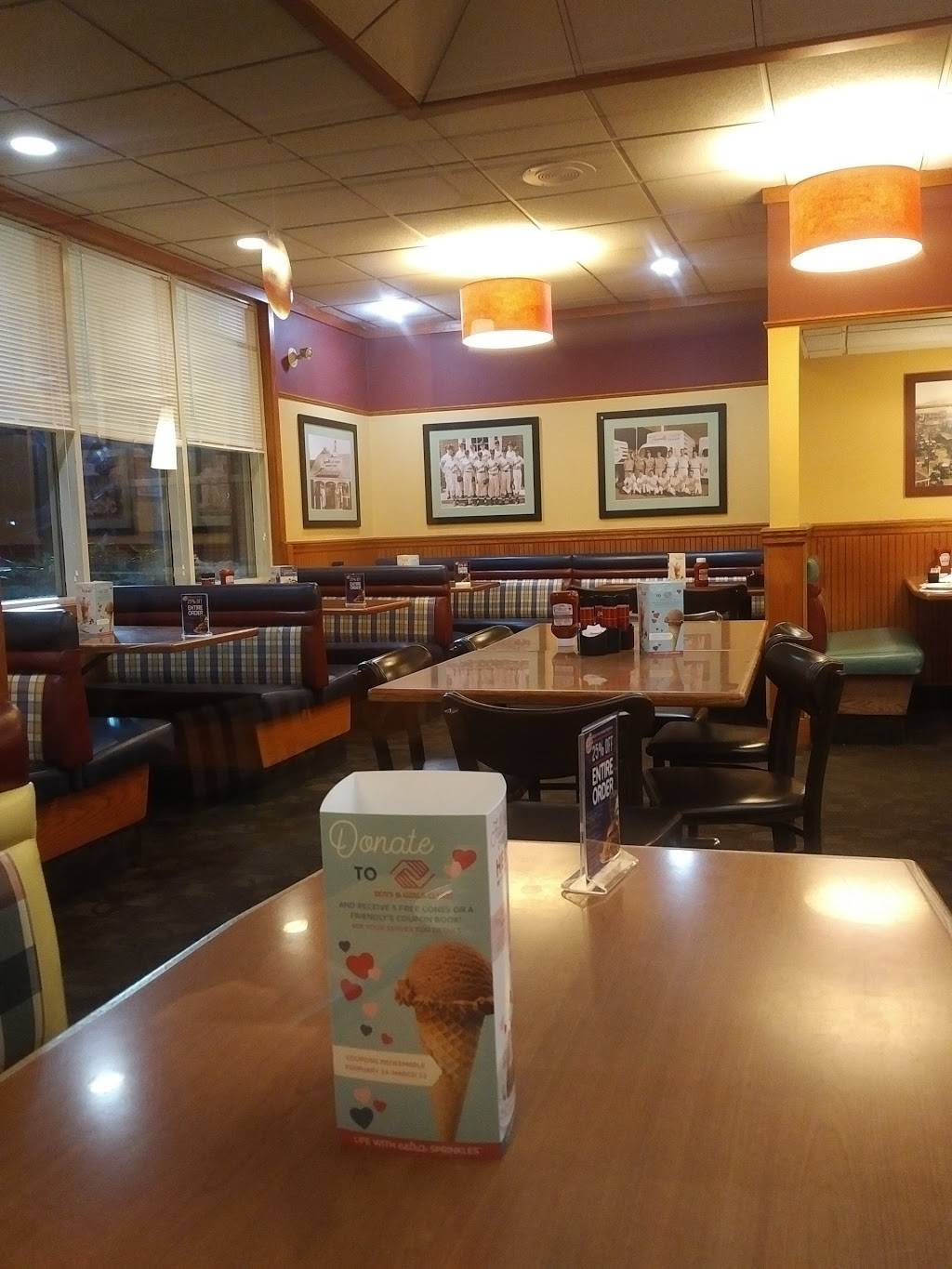 Friendlys | restaurant | 2220 Rte 112, Coram, NY 11727, USA | 6316963717 OR +1 631-696-3717