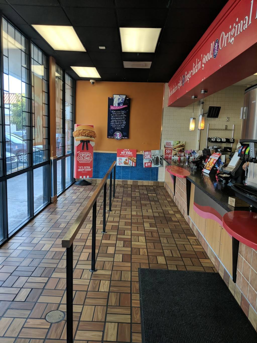 KFC | restaurant | 2809 S Figueroa St, Los Angeles, CA 90007, USA | 2137485632 OR +1 213-748-5632