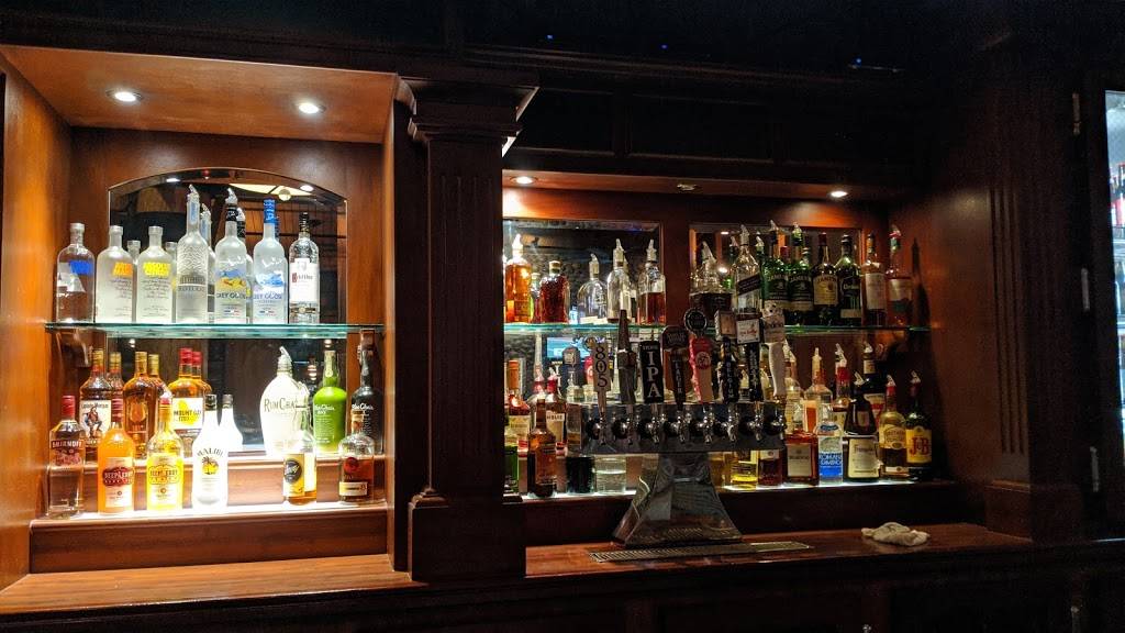 Claim Jumper Restaurants | restaurant | 250 Harding Blvd, Roseville, CA 95678, USA | 9167881705 OR +1 916-788-1705