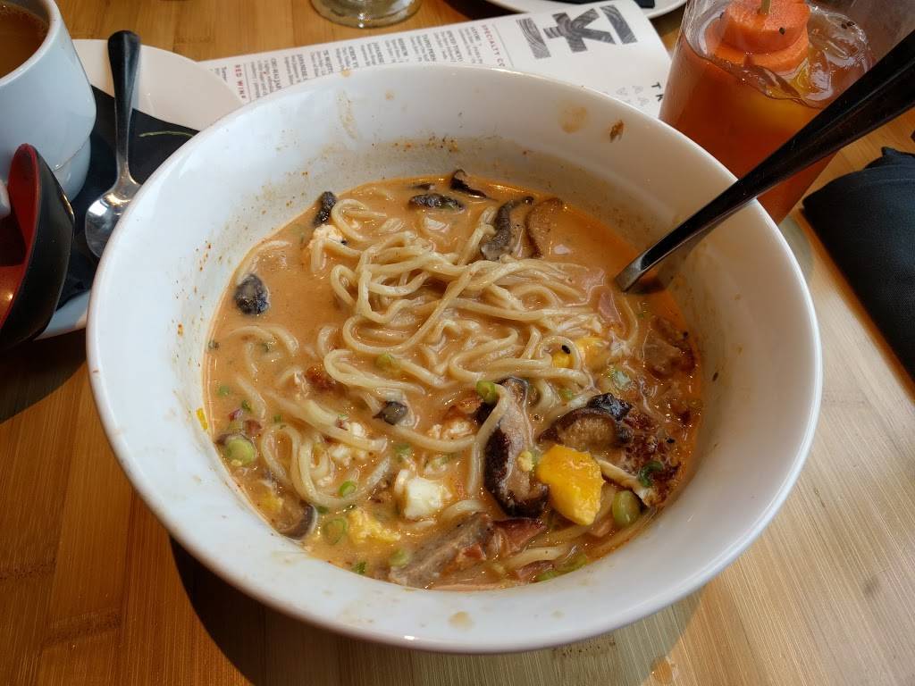 Tavernakaya | restaurant | 27 E Main St, Madison, WI 53703, USA | 6082861548 OR +1 608-286-1548