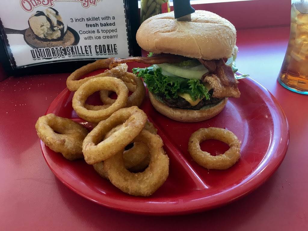 Holts Diner | restaurant | 356 Dinah Shore Blvd #1420, Winchester, TN 37398, USA | 9313135240 OR +1 931-313-5240