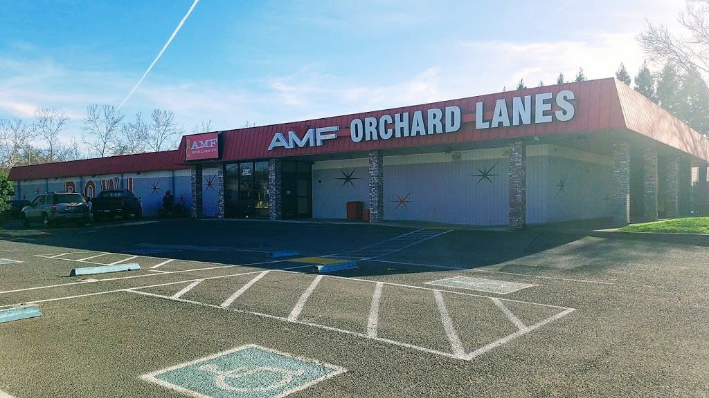 Bowlero Chico | restaurant | 2397 Esplanade, Chico, CA 95926, USA | 5308953257 OR +1 530-895-3257