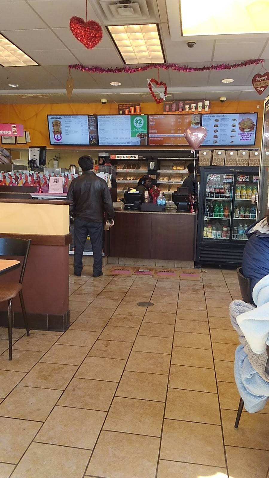 Dunkin Donuts | cafe | 2337 N Cicero Ave, Chicago, IL 60639, USA | 7732371300 OR +1 773-237-1300