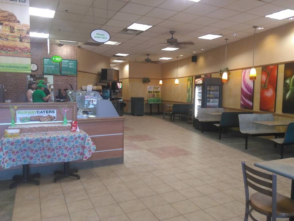 Subway | restaurant | 2600 Squirrel Road, Auburn Hills, MI 48326, USA | 2483644484 OR +1 248-364-4484