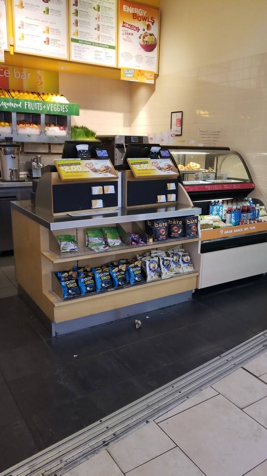 Jamba Juice | restaurant | 1 Garden State Plaza #2225, Paramus, NJ 07652, USA | 2018430674 OR +1 201-843-0674