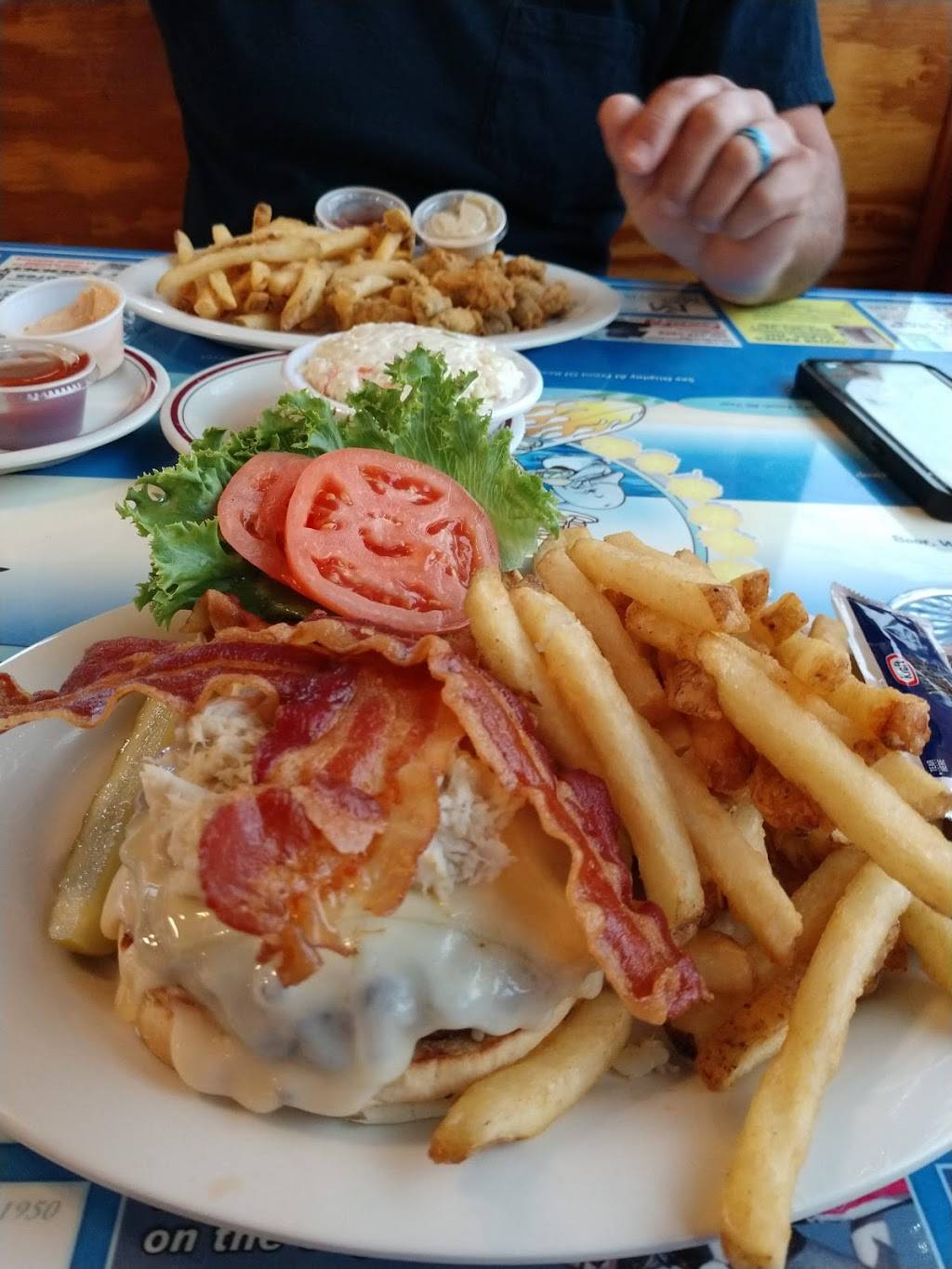 Bobs Grill OBX | restaurant | 1219 S Croatan Hwy #8709, Kill Devil Hills, NC 27948, USA | 2524410707 OR +1 252-441-0707