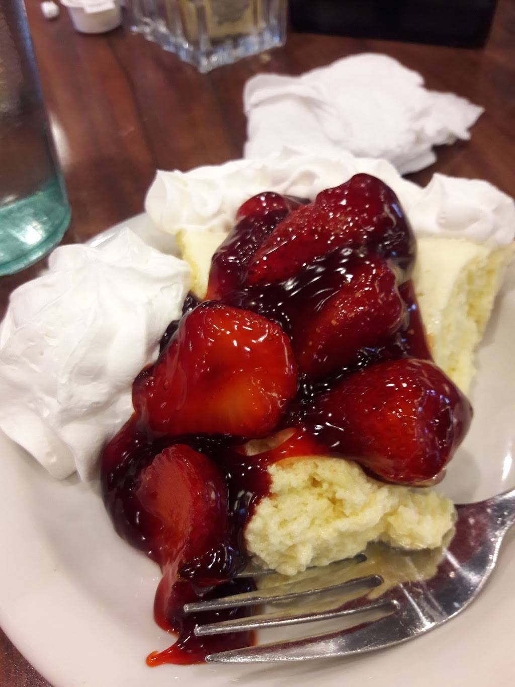 Russ Restaurant | restaurant | 3966 Plainfield Ave NE, Grand Rapids, MI 49525, USA | 6163617545 OR +1 616-361-7545