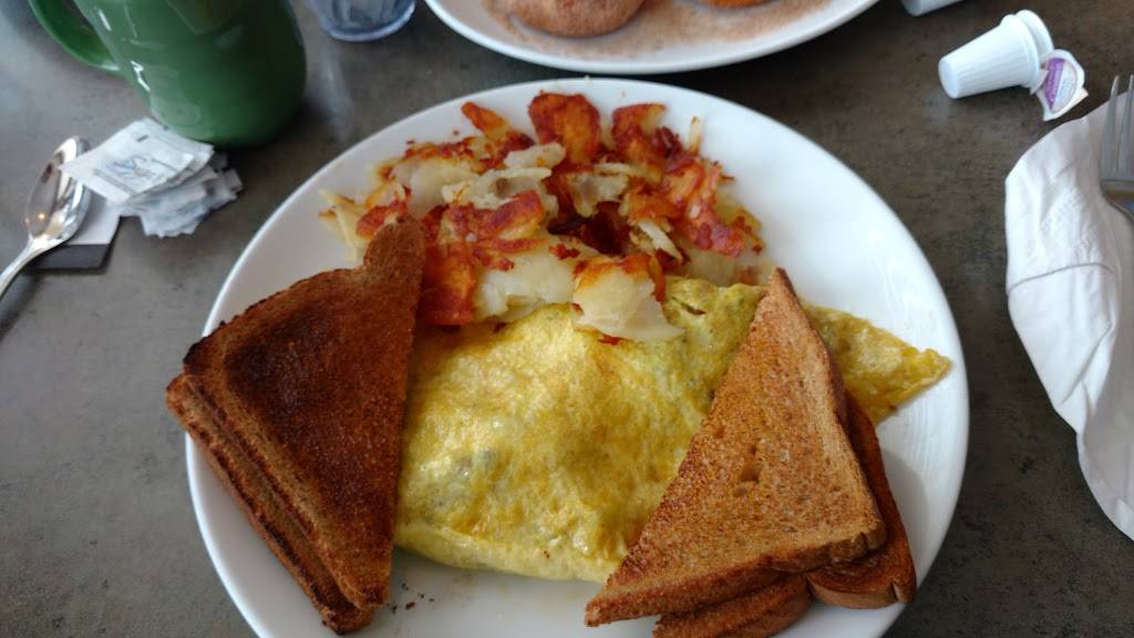 Dimitris Restaurant | restaurant | 6334 W Saginaw Hwy, Lansing, MI 48917, USA | 5173236867 OR +1 517-323-6867