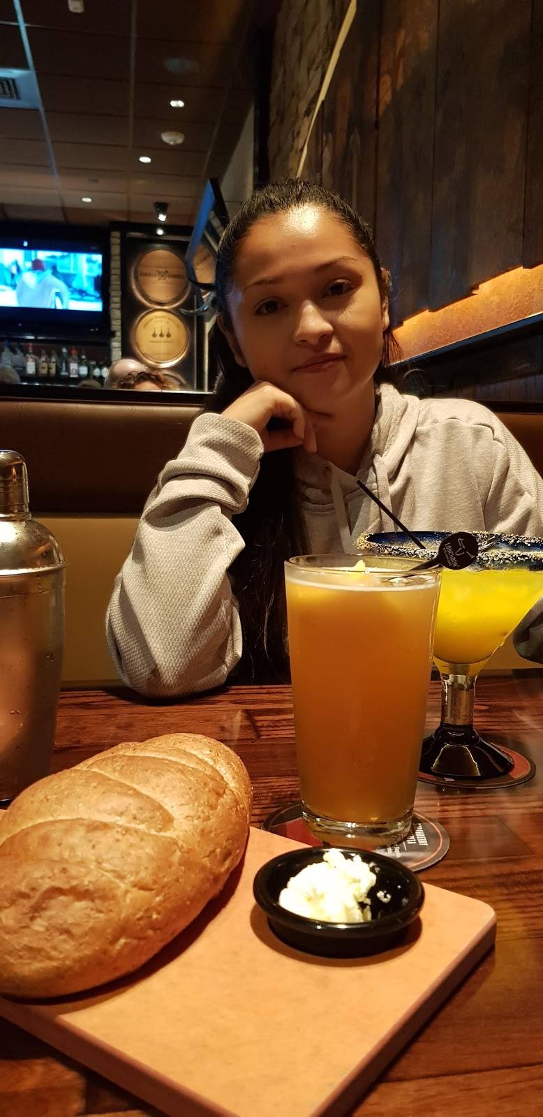 LongHorn Steakhouse | meal takeaway | 1000 Broadhollow Rd, Farmingdale, NY 11735, USA | 6312490317 OR +1 631-249-0317