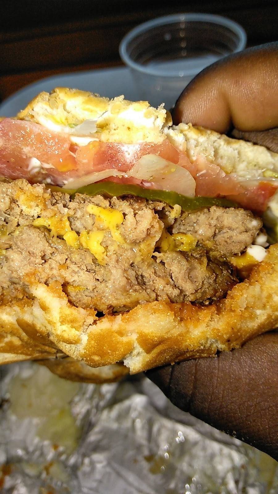 Braums Ice Cream & Burger Restaurant | restaurant | 1545 E 71st St, Tulsa, OK 74136, USA | 9184940331 OR +1 918-494-0331