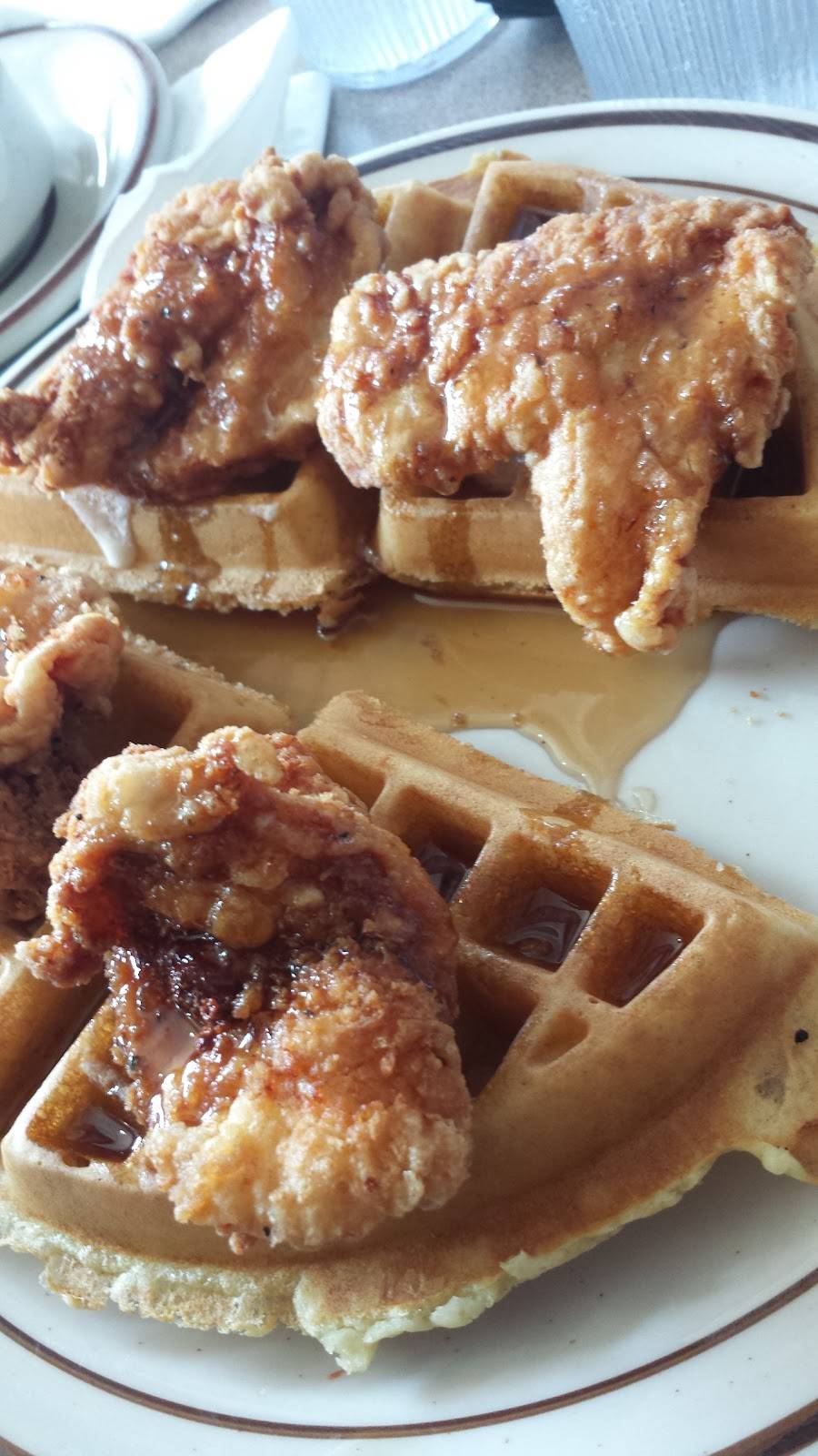 Royalberry Waffle House & Restaurant | restaurant | 6417 W 127th St, Palos Heights, IL 60463, USA | 7083886200 OR +1 708-388-6200