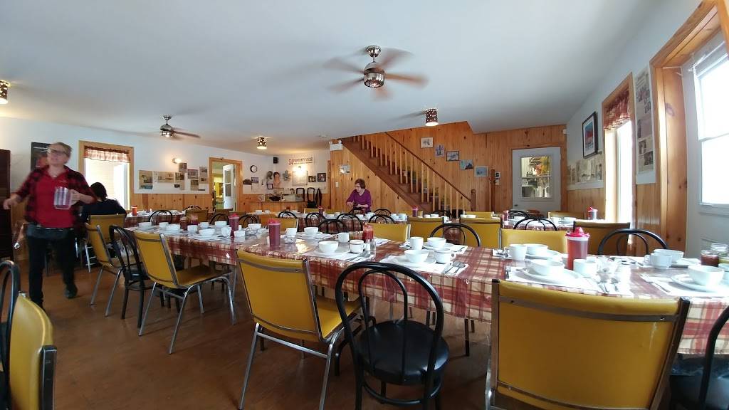 Érablière chez Angelo & Anita | restaurant | 1631 Chemin Saint-Georges route 153, Sainte-Thècle, QC G0X 3G0, Canada | 4182892348 OR +1 418-289-2348