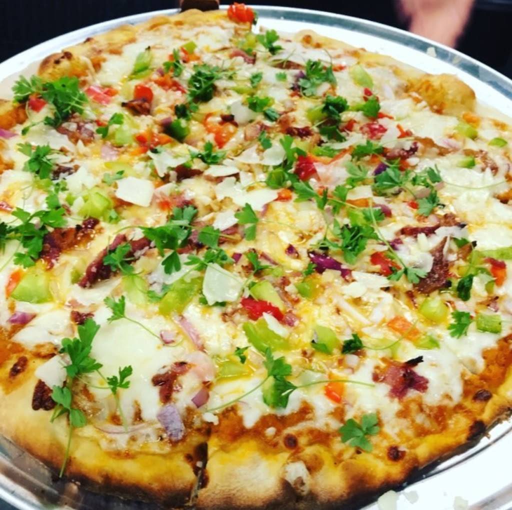 Red Stone Bistro | restaurant | 2635 Whittier Blvd, Los Angeles, CA 90023, USA | 3236852198 OR +1 323-685-2198