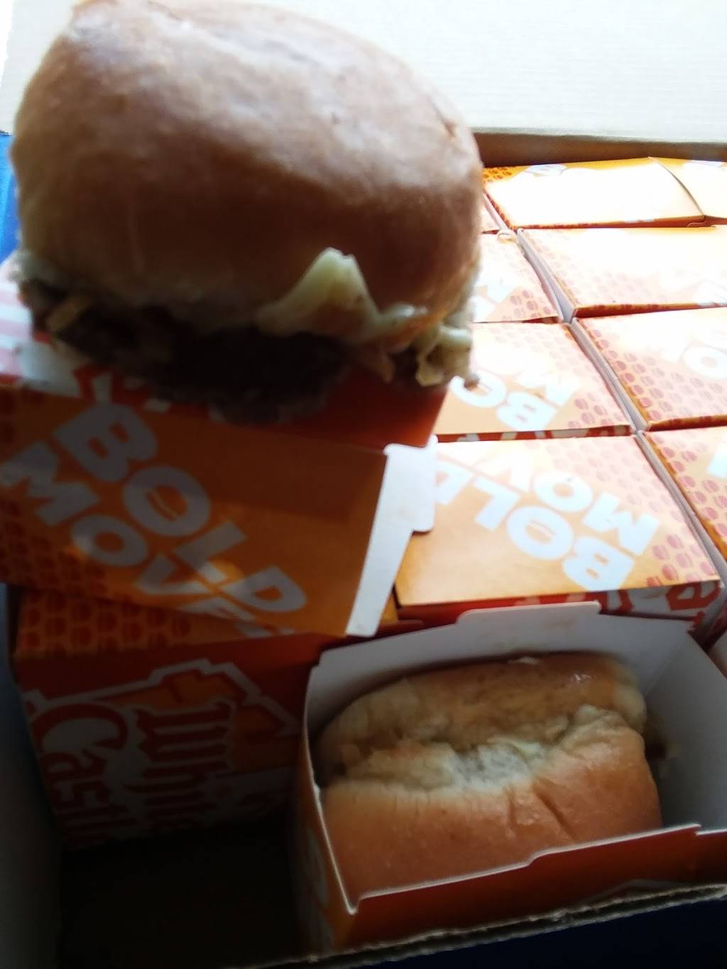 White Castle | restaurant | 2356 Roosevelt Rd, Chicago, IL 60608, USA | 3122269472 OR +1 312-226-9472