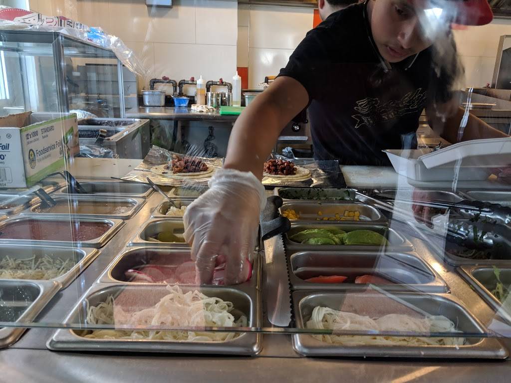 El Mexicano | restaurant | 142 W 9th St, Brooklyn, NY 11231, USA | 3474220327 OR +1 347-422-0327