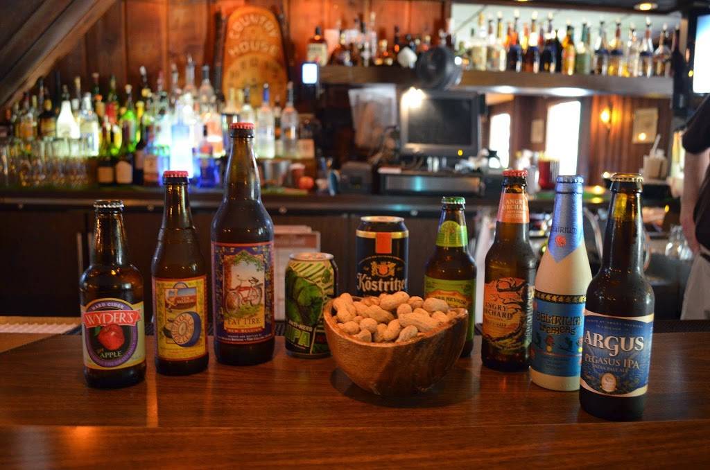 Country House | restaurant | 241 55th St, Clarendon Hills, IL 60514, USA | 6303251444 OR +1 630-325-1444