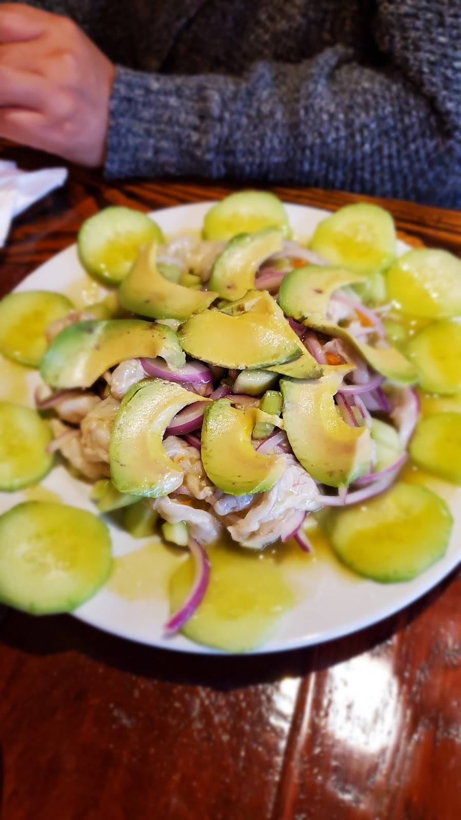 Lalos Mexican Restaurant | restaurant | 1901 E Daily Dr, Camarillo, CA 93010, USA | 8055864031 OR +1 805-586-4031