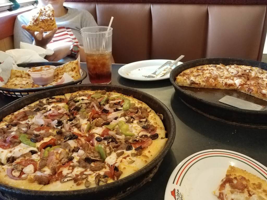 Pizza Hut | meal takeaway | 759 S, KY-15, Jackson, KY 41339, USA | 6066664924 OR +1 606-666-4924