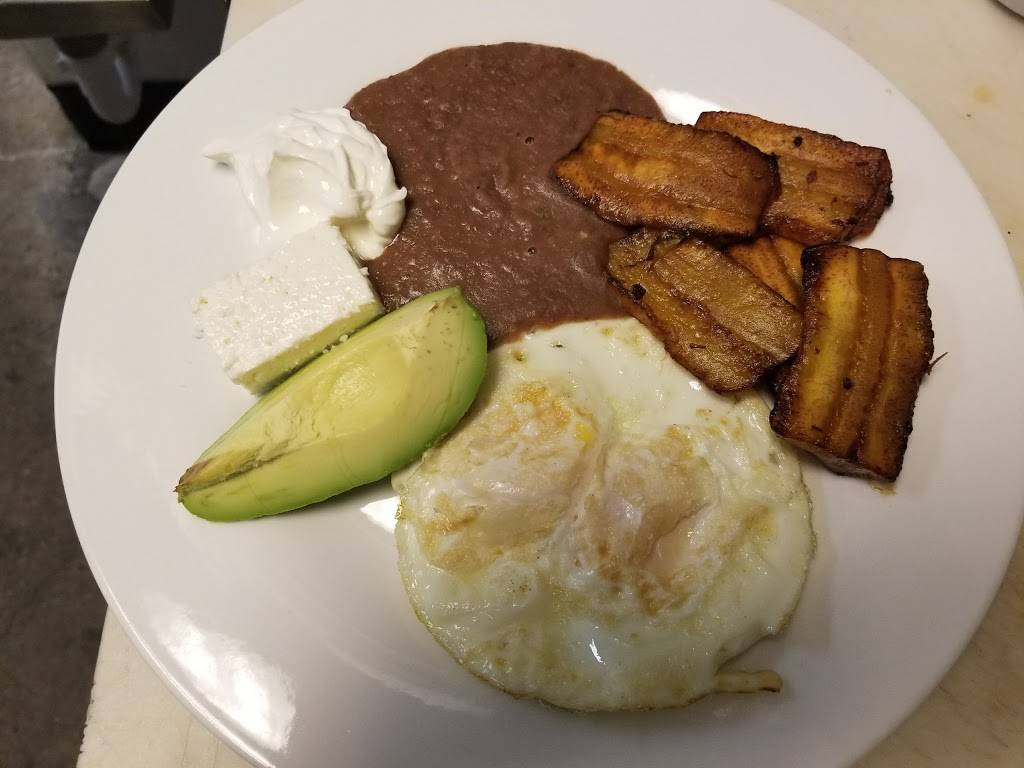 El Salvador Pupuseria Titas | meal takeaway | 26026 Pacific Hwy S, Kent, WA 98032, USA | 2539460664 OR +1 253-946-0664