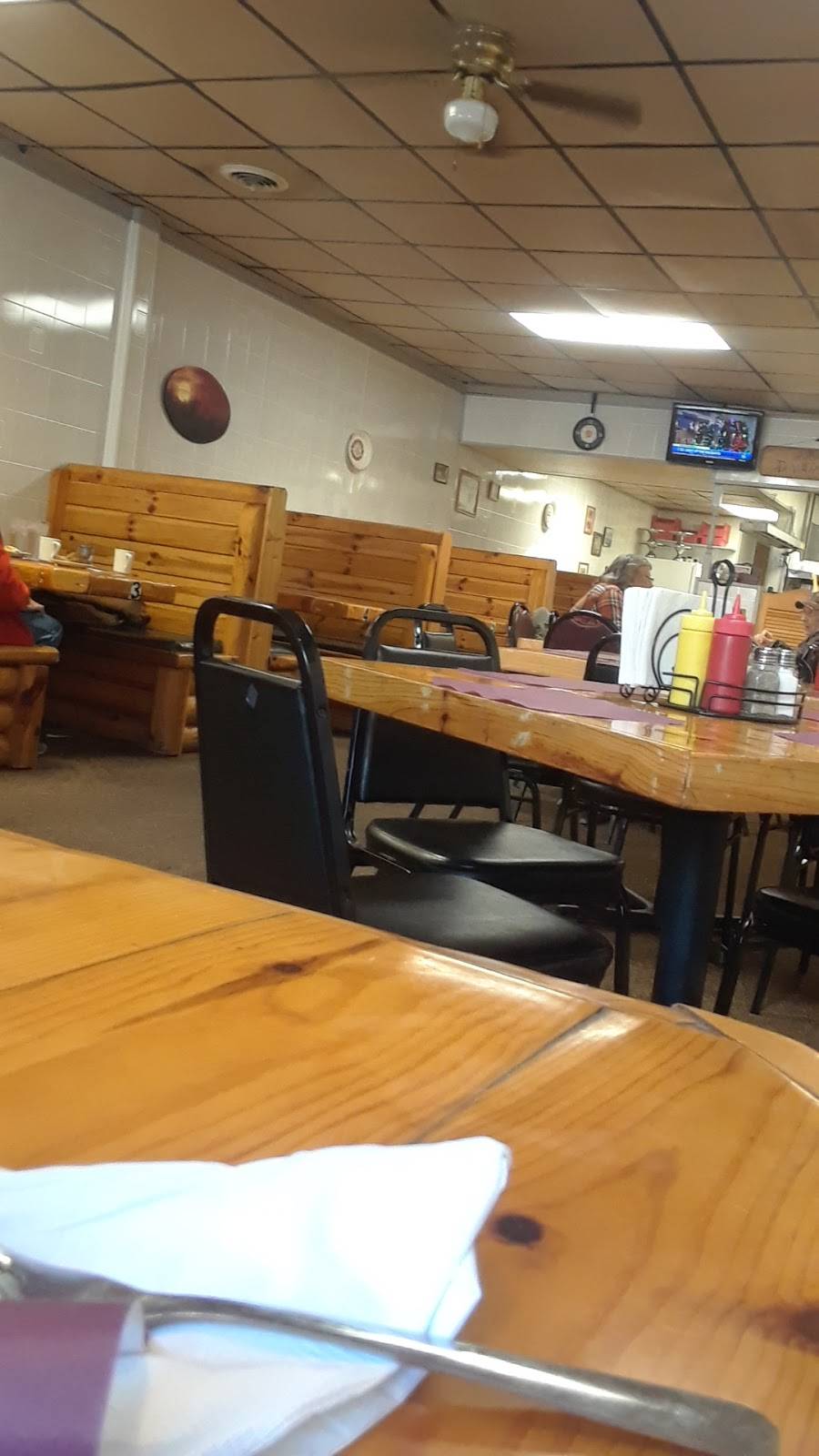 D-Ville Diner | restaurant | 3474 Main St, Deckerville, MI 48427, USA | 8103769565 OR +1 810-376-9565