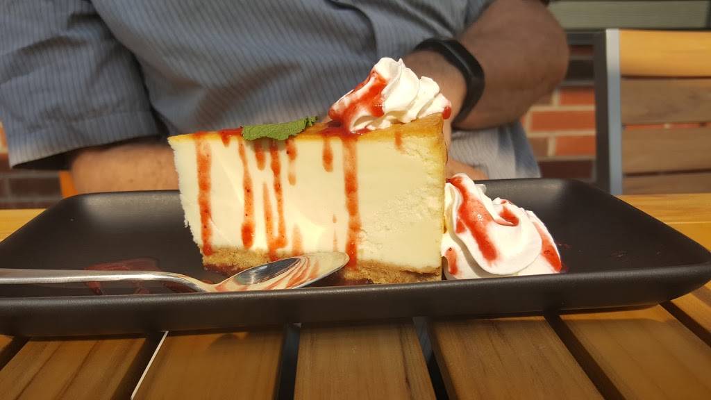 MR MIKES SteakhouseCasual | restaurant | 295 Fourth Ave, St Catharines, ON L2S 0E7, Canada | 9056821023 OR +1 905-682-1023