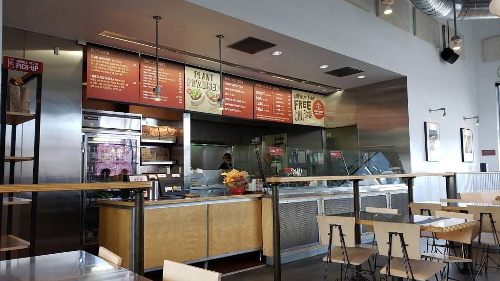 Chipotle Mexican Grill | restaurant | 6924 S Park Centre Dr, Cottonwood Heights, UT 84121, USA | 8019433525 OR +1 801-943-3525