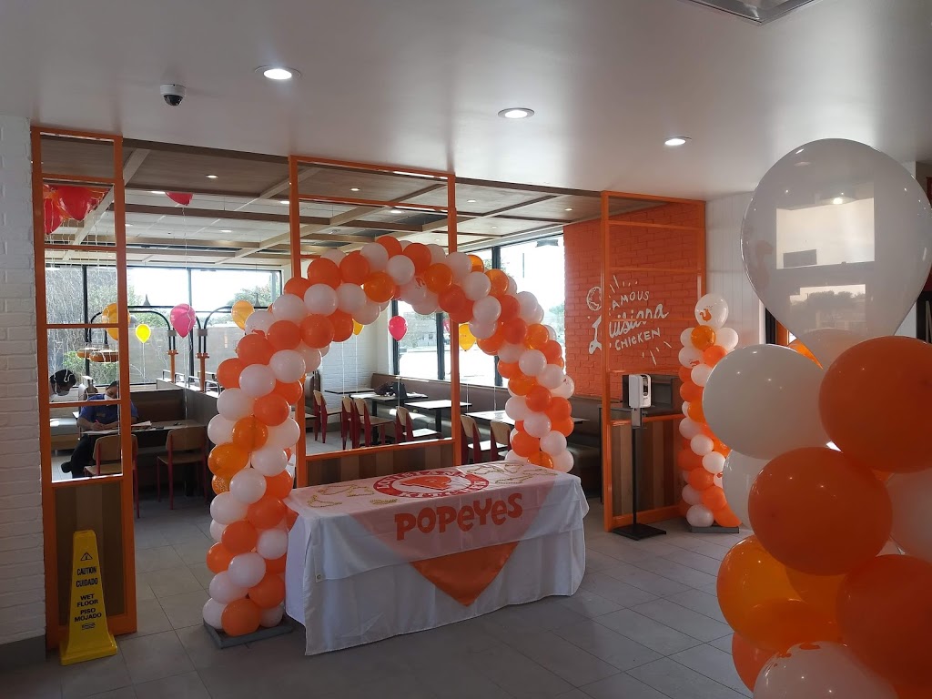 Popeyes Louisiana Kitchen | restaurant | 2408 Texas Ave, College Station, TX 77840, USA | 9797394953 OR +1 979-739-4953