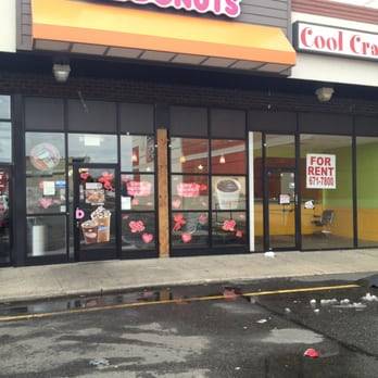 Dunkin | bakery | 3497 Hempstead Turnpike, Levittown, NY 11756, USA | 5165200071 OR +1 516-520-0071