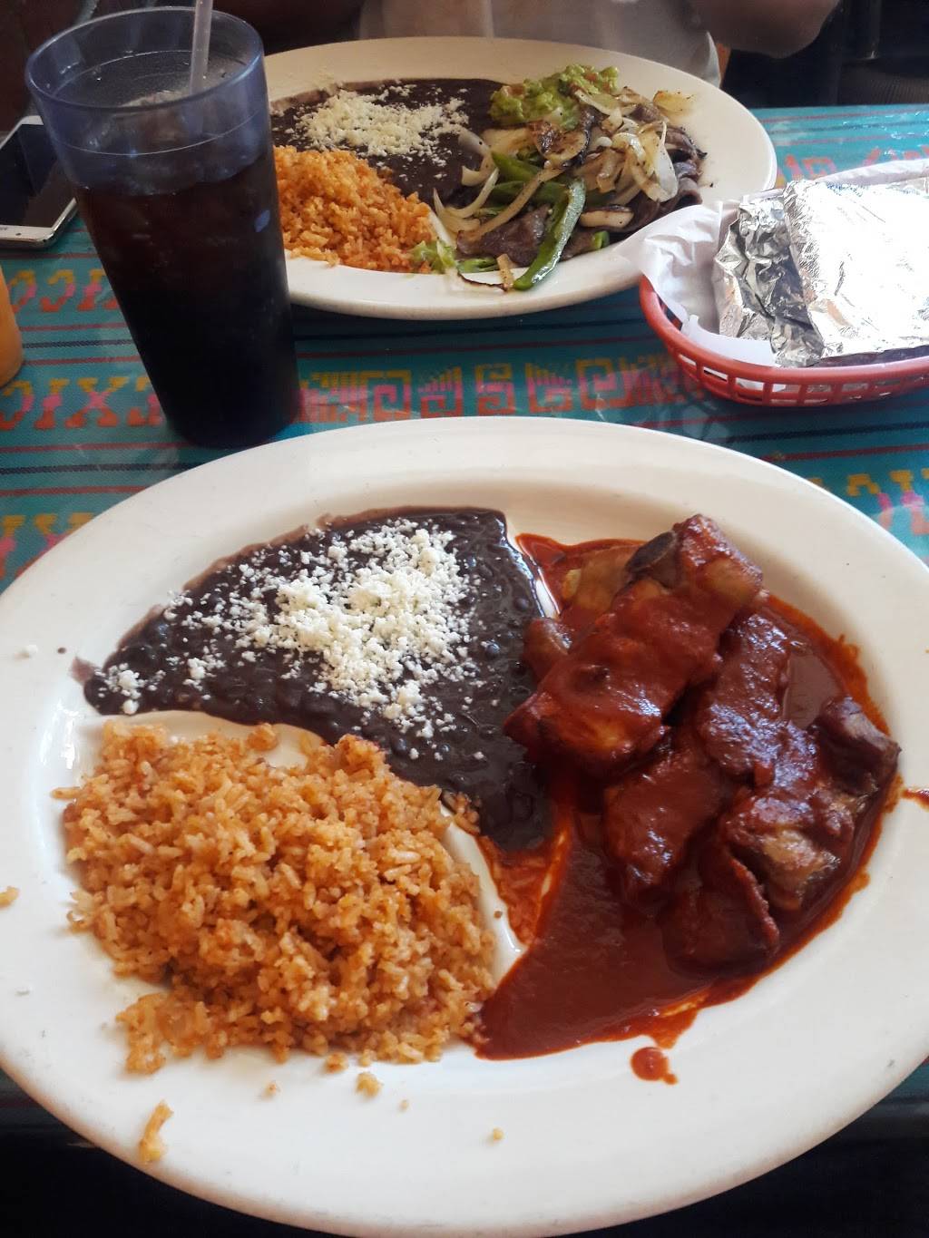 Romanti-Ezer | restaurant | 701 Chapala St, Santa Barbara, CA 93101, USA | 8057301612 OR +1 805-730-1612