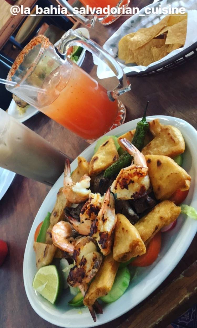 La Bahia | restaurant | 8414 Topanga Canyon Blvd, Canoga Park, CA 91304, USA | 8187040256 OR +1 818-704-0256