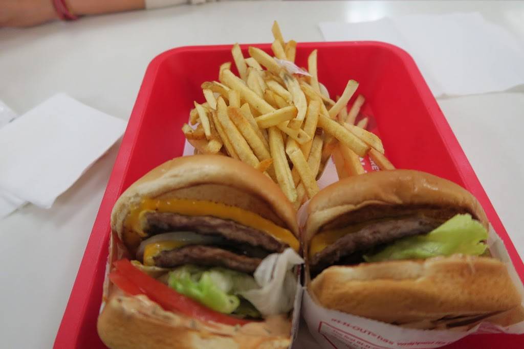 In-N-Out Burger | restaurant | 1168 State College Boulevard, Anaheim, CA 92806, USA | 8007861000 OR +1 800-786-1000