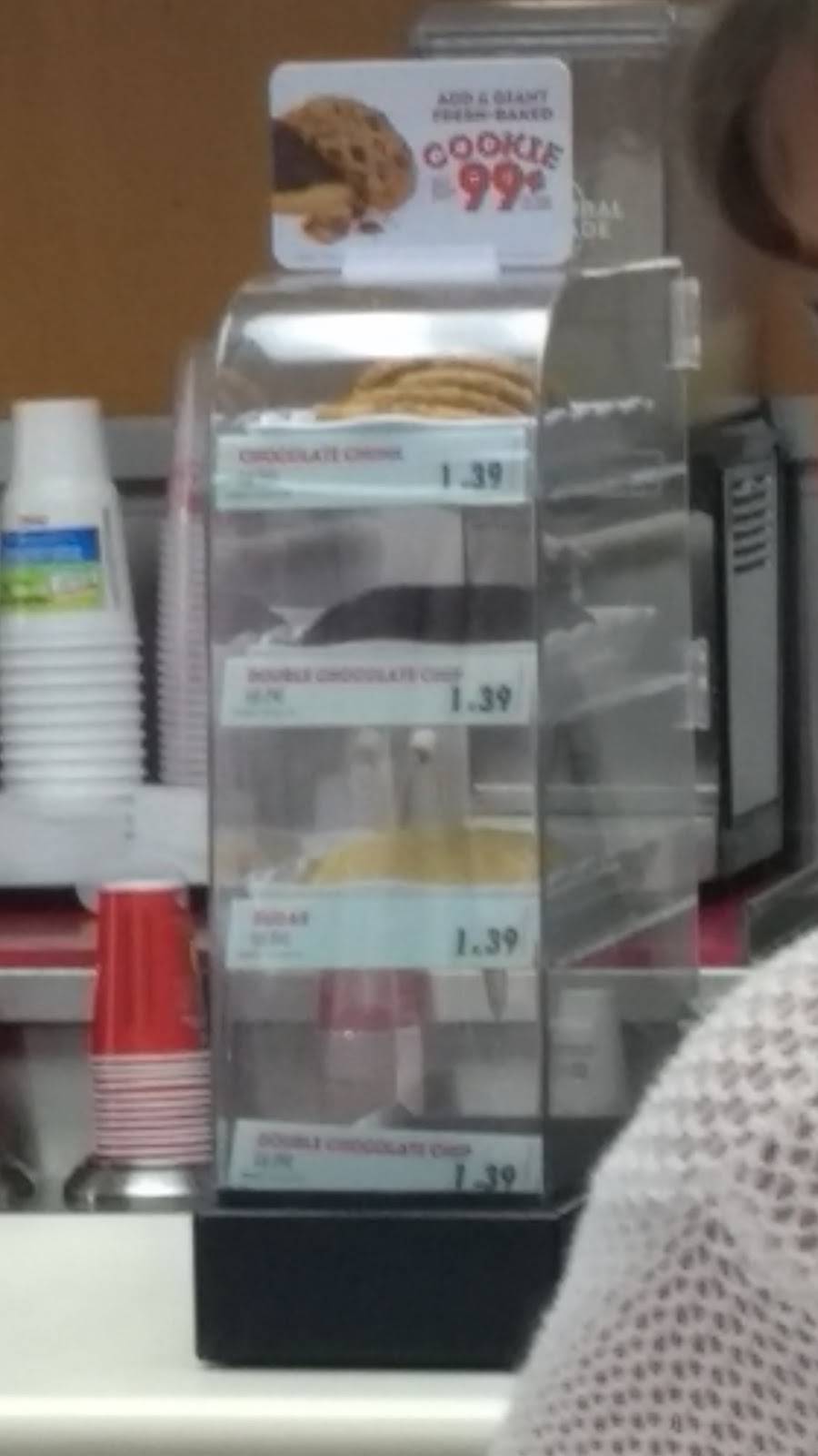 Wendys | restaurant | 890 US-1, Vero Beach, FL 32962, USA | 7725627075 OR +1 772-562-7075