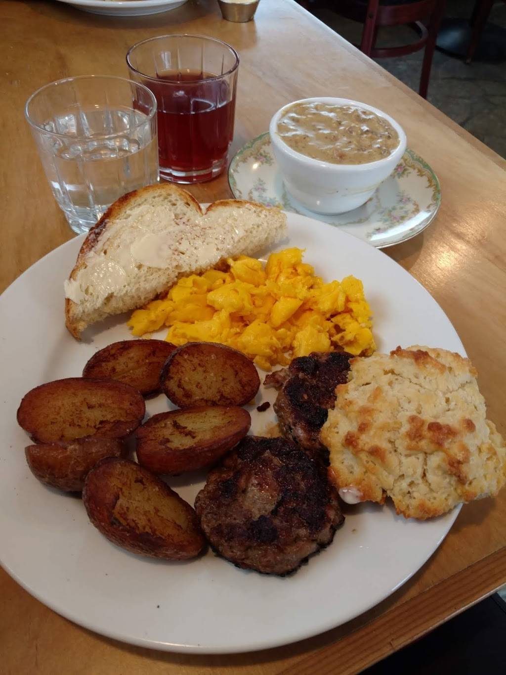 The Sugarloaf Cafe | restaurant | 70111 CA-74, Mountain Center, CA 92561, USA | 4424009674 OR +1 442-400-9674