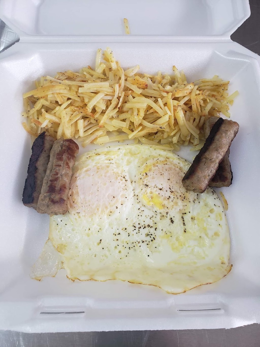 The Roast Beast | restaurant | 100 N Chamberlain Ave, Rockwood, TN 37854, USA | 8656011044 OR +1 865-601-1044