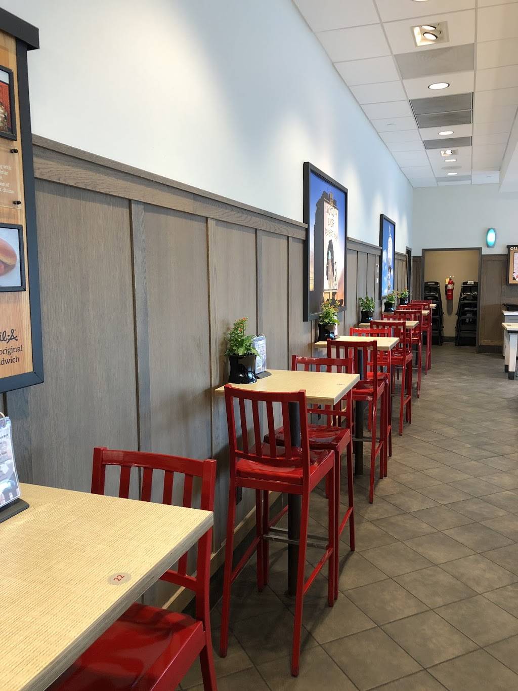 Chick-fil-A | restaurant | 2116 Memorial Blvd, Murfreesboro, TN 37129, USA | 6156173660 OR +1 615-617-3660