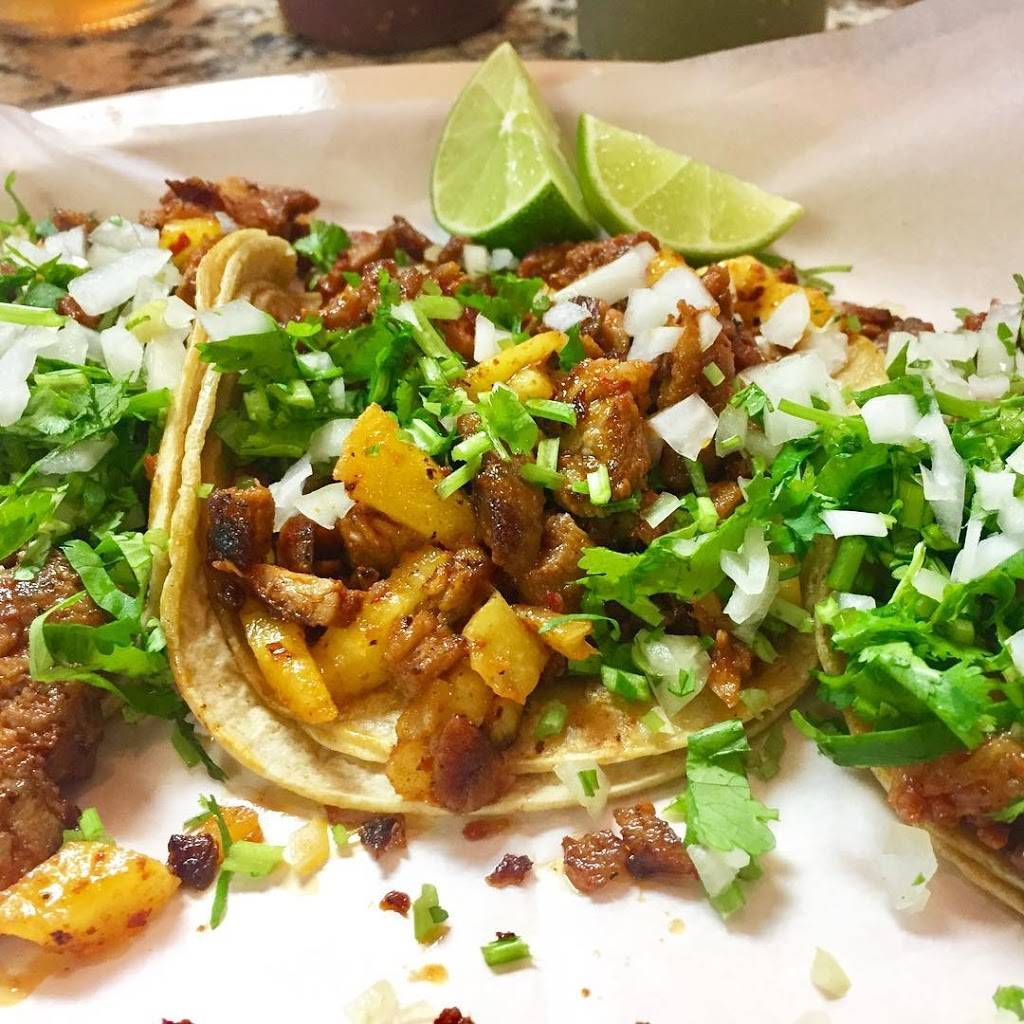 Taqueria El Heredero | restaurant | 3222 W Armitage Ave, Chicago, IL 60647, USA | 3122672431 OR +1 312-267-2431