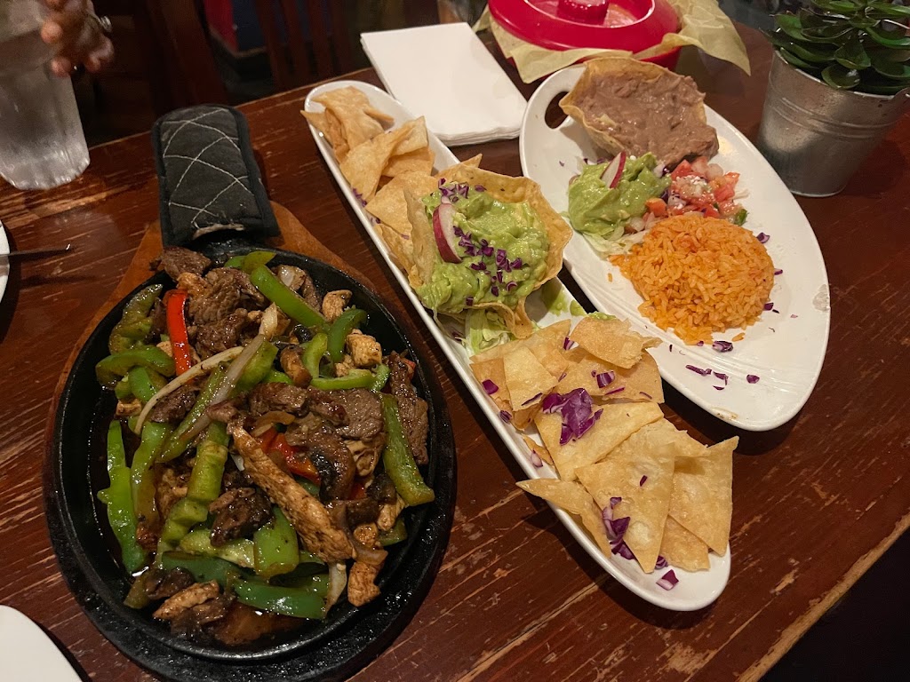 Huapangos | restaurant | 3693 Fifth Ave, San Diego, CA 92103, USA | 6195465934 OR +1 619-546-5934