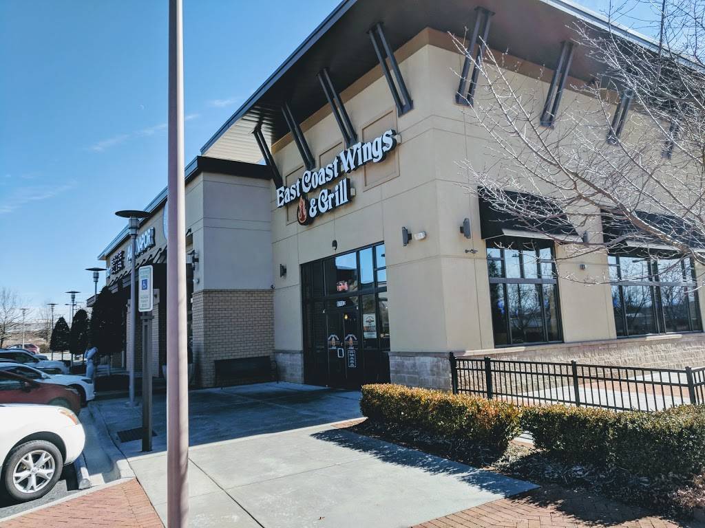 East Coast Wings + Grill | restaurant | 9711 Northlake Centre Pkwy, Charlotte, NC 28216, USA | 7044944174 OR +1 704-494-4174