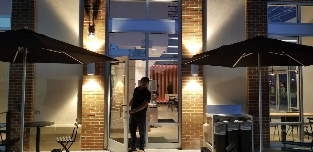 Chipotle Mexican Grill | restaurant | 2401 W Cheltenham Ave Ste 220, Wyncote, PA 19095, USA | 2158842695 OR +1 215-884-2695