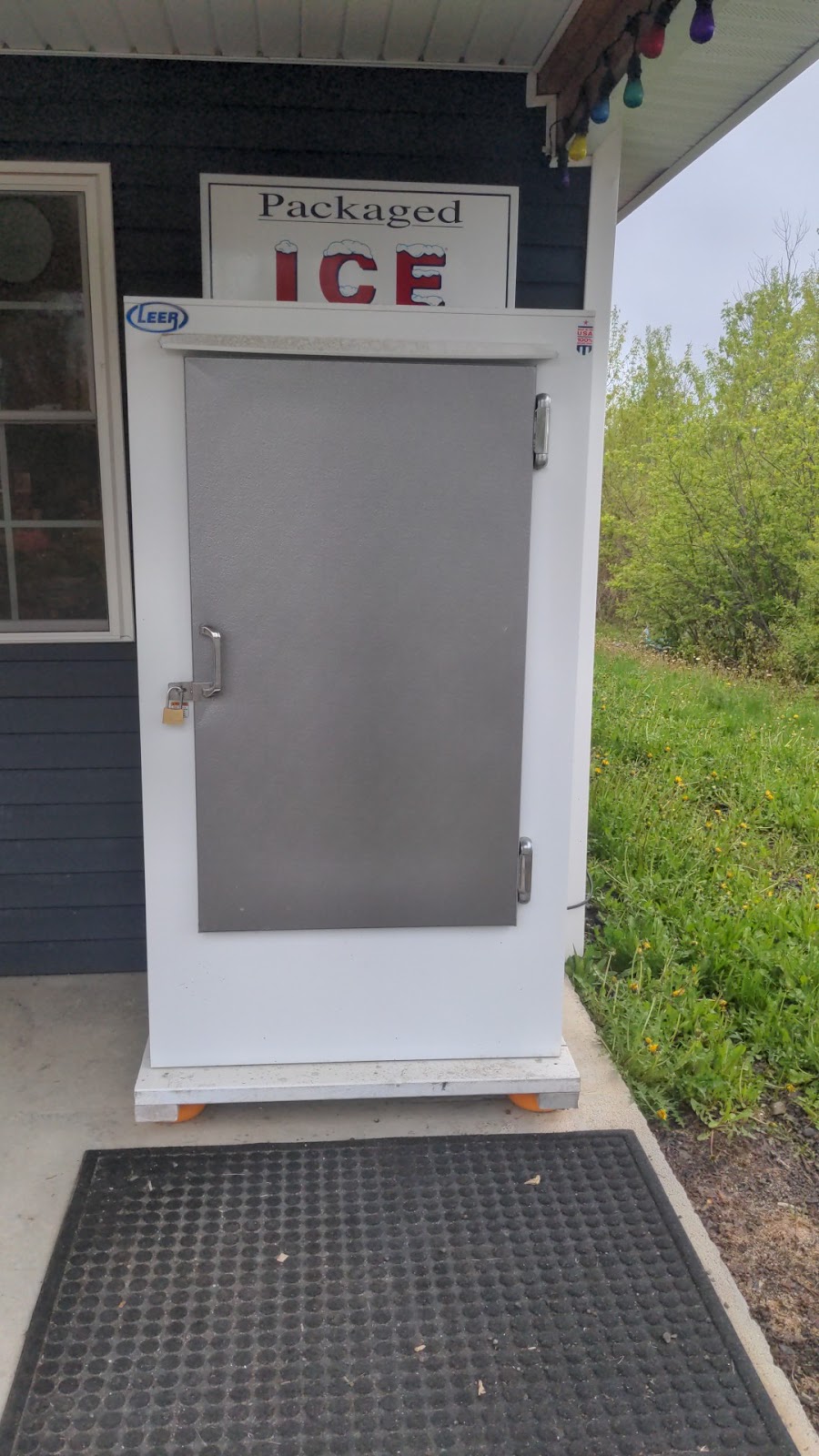 Mama Lous | meal takeaway | 1461 Aroostook Scenic Hwy, Masardis, ME 04732, USA | 2074352401 OR +1 207-435-2401