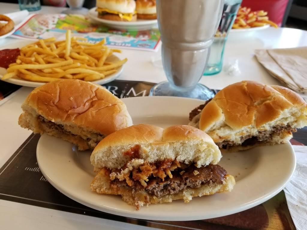 Steak n Shake | restaurant | 2100 N Richmond Rd, McHenry, IL 60050, USA | 8157599885 OR +1 815-759-9885