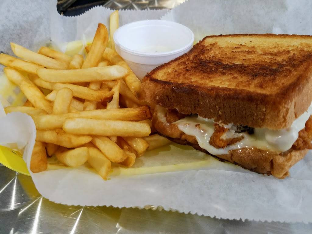 Grandma Rosies Sweet Treats | restaurant | 118-198 W Caroline St, Spring Valley, IL 61362, USA | 8156638416 OR +1 815-663-8416