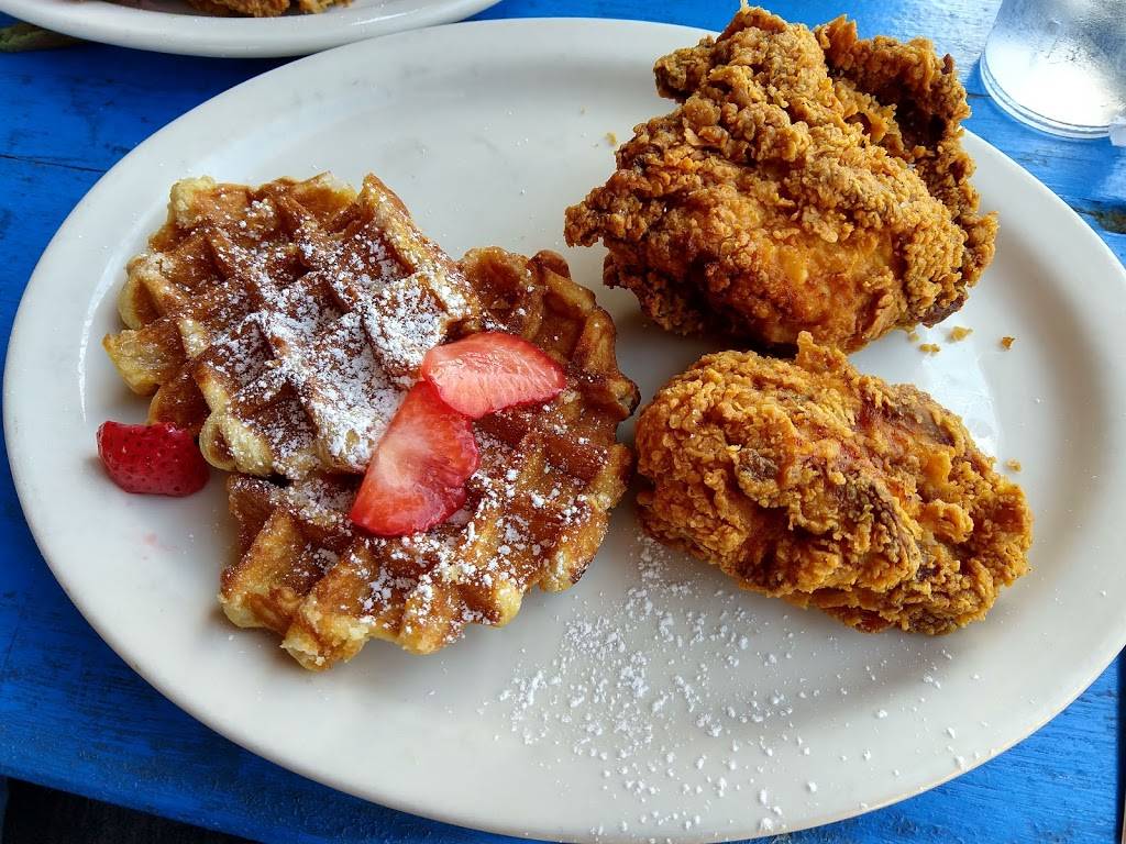 Lucys Fried Chicken | restaurant | 401 East Whitestone Boulevard, 108 A-108 A, Cedar Park, TX 78613, USA | 5124567943 OR +1 512-456-7943