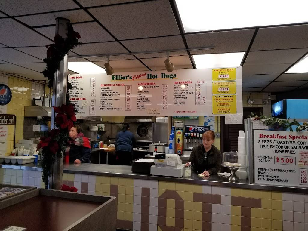 Elliots Hot Dogs | restaurant | 37 Elliott St, Lowell, MA 01852, USA | 9784583179 OR +1 978-458-3179