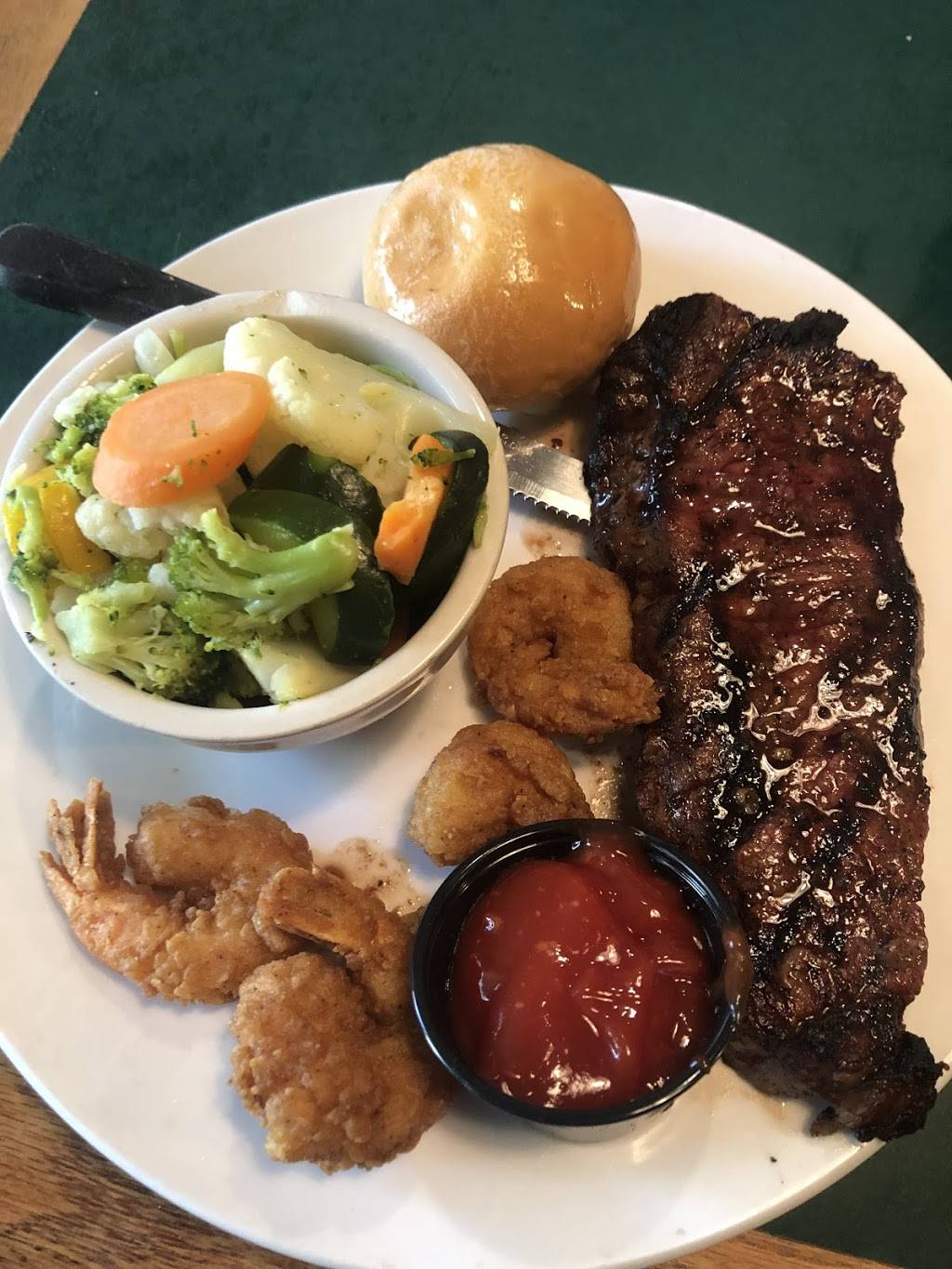 Cahoots Restaurant | restaurant | 114 Market St W, Fayetteville, TN 37334, USA | 9314331173 OR +1 931-433-1173