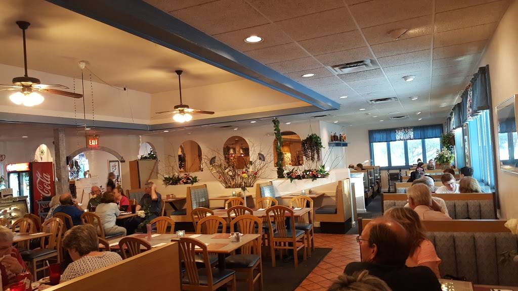 Zuccos Family Restaurant | restaurant | 451 Dalton Ave, Pittsfield, MA 01201, USA | 4134438112 OR +1 413-443-8112