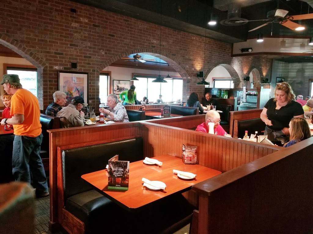 OCharley’s Restaurant & Bar | restaurant | 3975 Veterans Memorial Pk, St Peters, MO 63376, USA | 6369282000 OR +1 636-928-2000